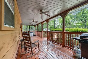 Mountain Dew - 2 Bedrooms, 2 Baths, Sleeps 4 Cabin by RedAwning