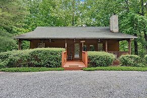 Mountain Dew - 2 Bedrooms, 2 Baths, Sleeps 4 Cabin by RedAwning