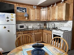 39 Almost Heaven Studio Bedroom Condo by RedAwning