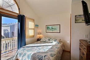 38 Piece Of Heaven Studio Bedroom Condo by RedAwning