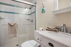 7 Doors Down 3 Bedroom Villa by RedAwning