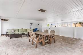 7 Doors Down 3 Bedroom Villa by RedAwning