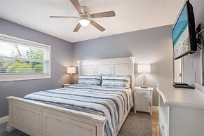 7 Doors Down 3 Bedroom Villa by RedAwning