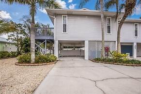 7 Doors Down 3 Bedroom Villa by RedAwning