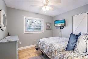 7 Doors Down 3 Bedroom Villa by RedAwning