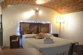 Charming Getaway in Florence.. European University