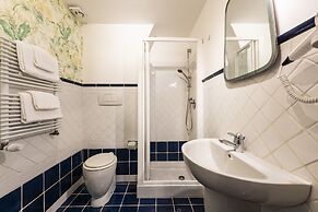 Cool Loft Deluxe by Dante House, Top Location