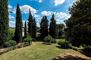 Deluxe Charming Florentine VILLA in the City. PLUS