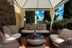 Deluxe Charming Florentine VILLA in the City. PLUS