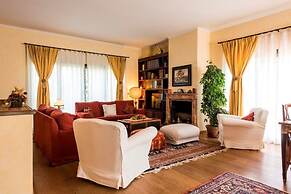 Deluxe Charming Florentine VILLA in the City. PLUS