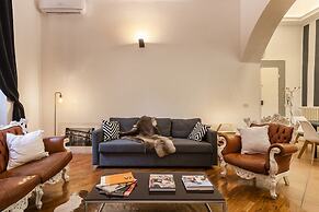 Luxury Large Loft by Dante House, Top Location