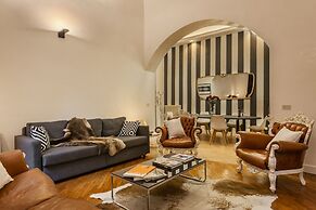 Luxury Large Loft by Dante House, Top Location