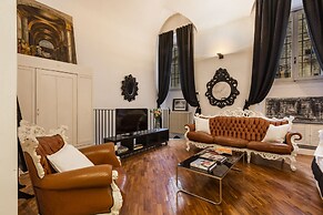 Luxury Large Loft by Dante House, Top Location