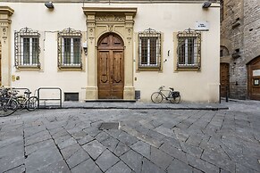 Luxury Large Loft by Dante House, Top Location