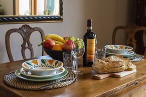 Renovated 19th-Century Apartment in an Authentic Area