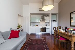 Renovated 19th-Century Apartment in an Authentic Area