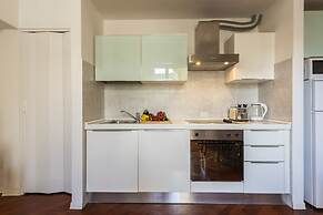 Renovated 19th-Century Apartment in an Authentic Area