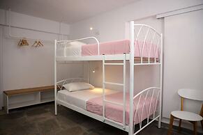 The 4 Travellers Halkidiki