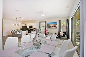 Enjoy the Private View! Roomy Town Home With Pool, 20 Mins From Disney