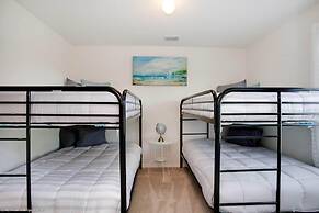 Enjoy the Private View! Roomy Town Home With Pool, 20 Mins From Disney