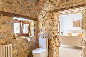 Mallorca Beautiful Villa With Pool in Puigpunyent