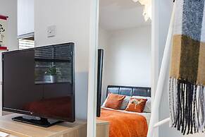 Studio Flat near Victoria Station