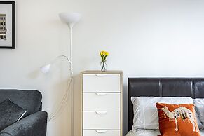 Studio Flat near Victoria Station