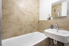 Studio Flat near Victoria Station
