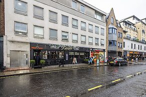 Studio Flat near Victoria Station