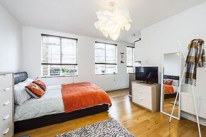 Studio Flat near Victoria Station