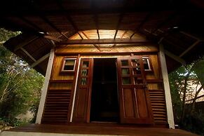 Les Acacias Bungalows Manambato