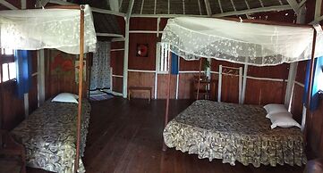 Les Acacias Bungalows Manambato