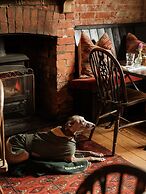 The Dog and Gun