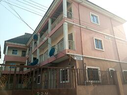 Evaville Hotel N Lounge