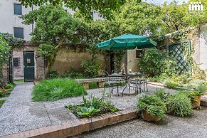 Ca' Carmini with Private Garden