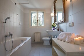 Ca' Carmini with Private Garden