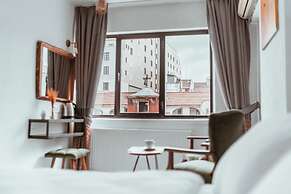 Pandan Karakoy Suit