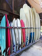 Harana Surf Resort - Hostel