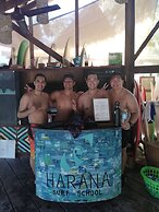 Harana Surf Resort - Hostel