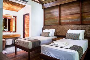 Harana Surf Resort - Hostel