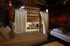 Harana Surf Resort - Hostel