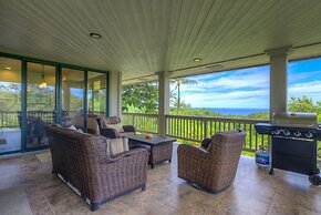 Mauna Pua - A Four Bedroom Vacation Rental Home by RedAwning
