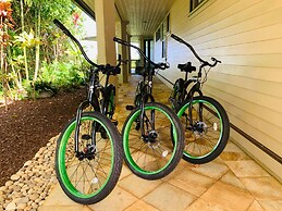 Mauna Pua - A Four Bedroom Vacation Rental Home by RedAwning