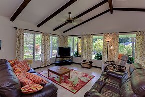 Hale O Nani Mala Pua 3 Bedroom Home by RedAwning