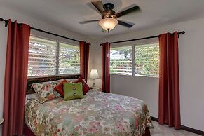 Hale O Nani Mala Pua 3 Bedroom Home by RedAwning