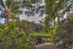Kehena Treetop 1 Bedroom Home by RedAwning