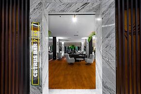 Rubi Platinum Sign