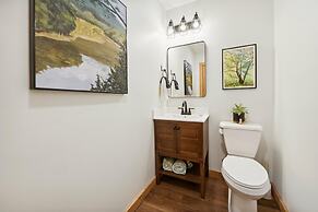 Emory House 8 Bedroom Cabin by RedAwning