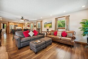 Emory House 8 Bedroom Cabin by RedAwning