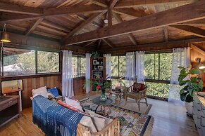 Peace Of Paradise 1 Bedroom Cabin by RedAwning